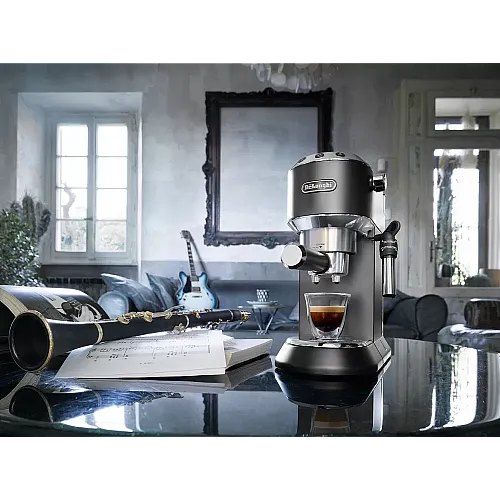 Espressor manual DeLonghi Dedica Style EC 685, 1300 W, 15 Bar, 1.1 l, Slim, Negru